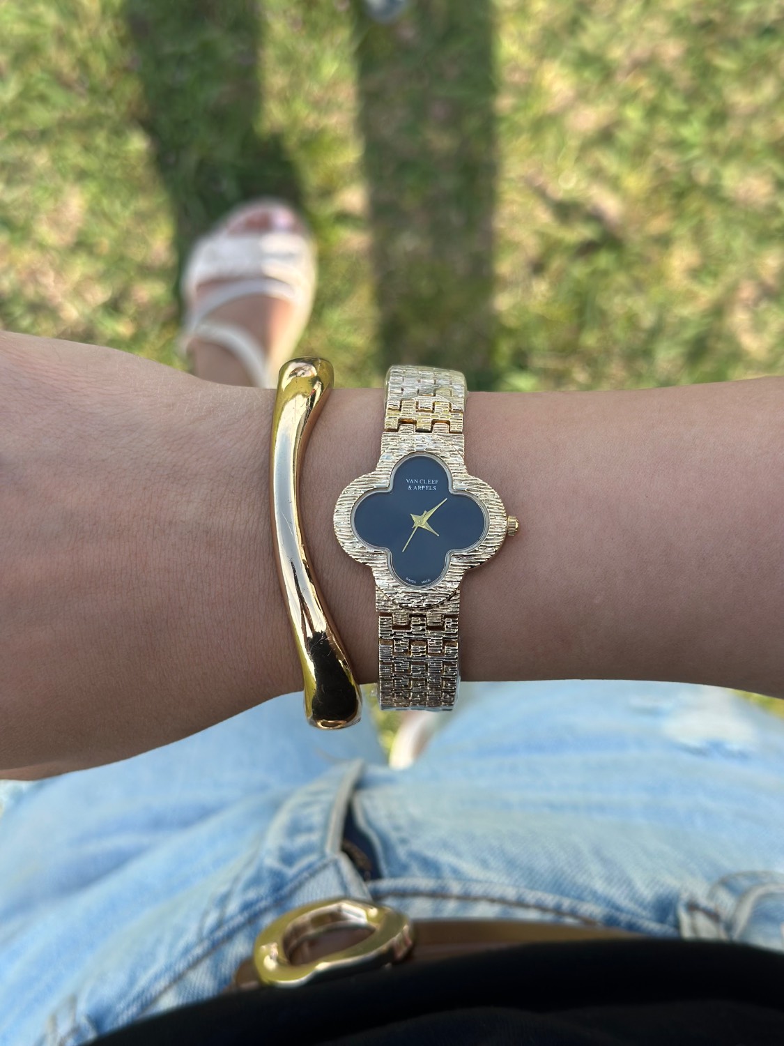 ساعت مچی زنانه ونکلیف طلایی Vancleef and Arpels