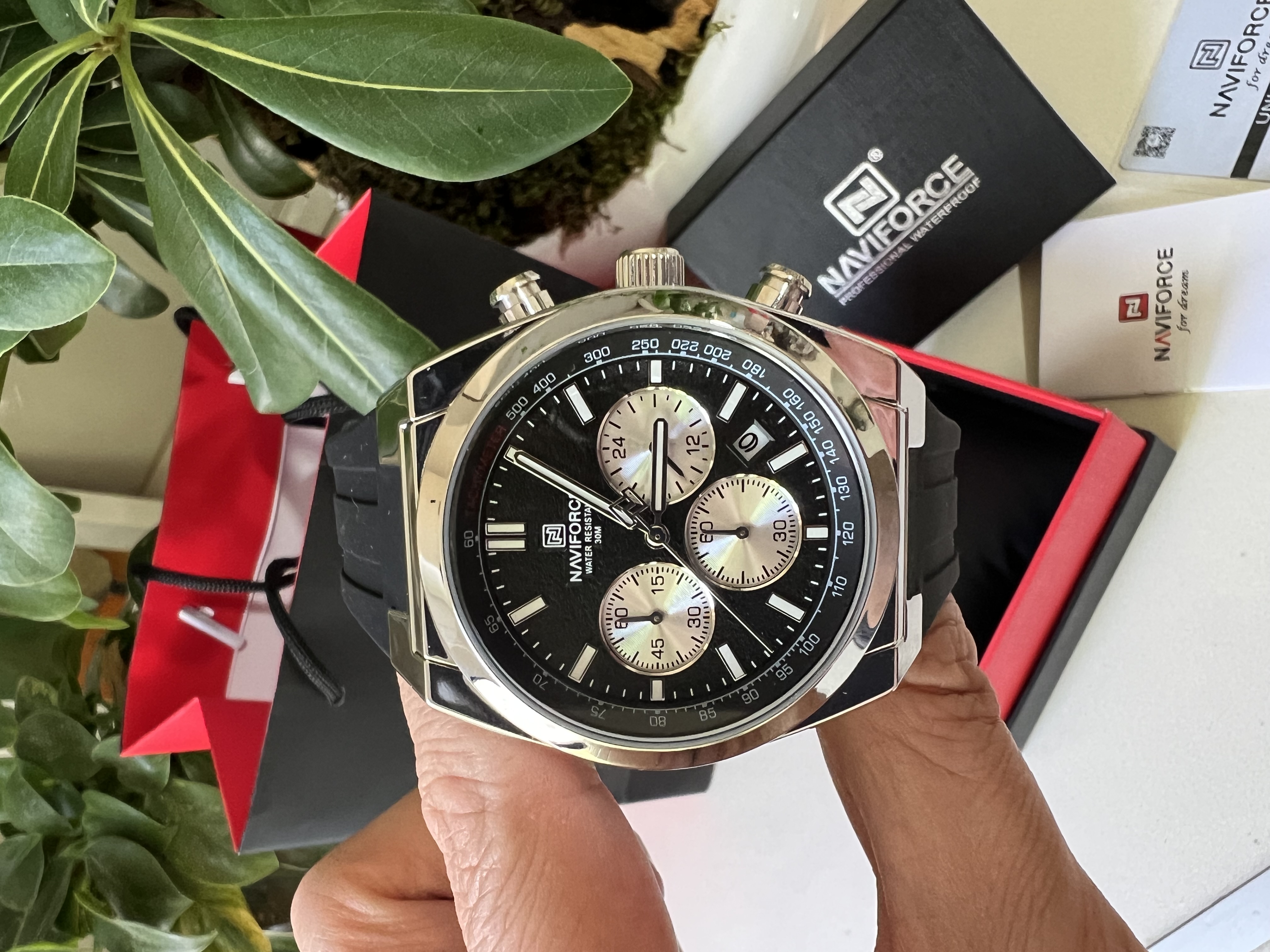 ساعت مچی مردانه نیوی فورس NAVIFORCE  کرنوگراف مدل 8080 با گارانتی