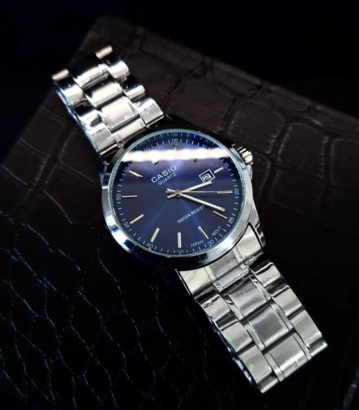 ساعت مچی مردانه کاسیو نقره ای صفحه آبی کلاسیک با ضمانت casio